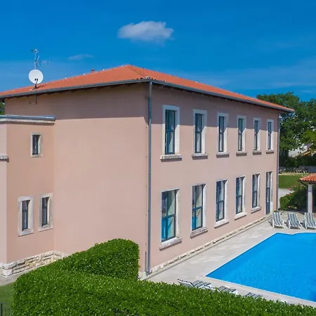 Villa Old School House *