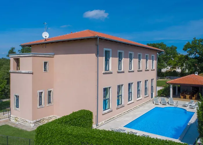 Villa Old School House *