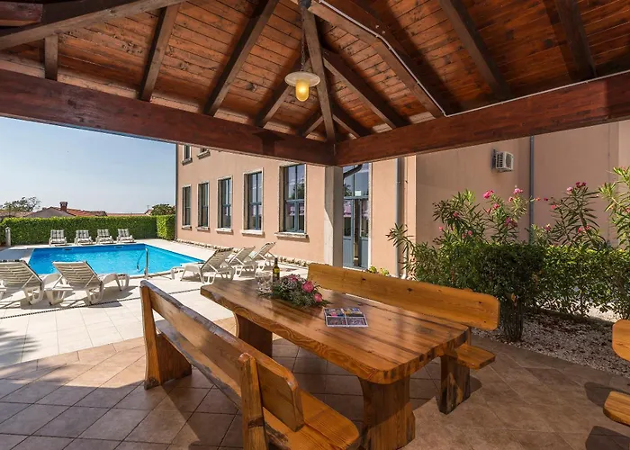 Villa Old School House