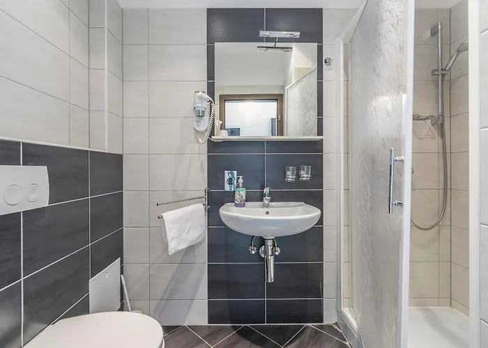 Old School House Basici